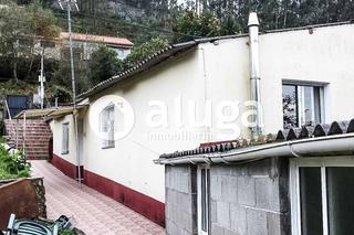 Masia a Bueu. Interesante casa de campo reformada en bueu