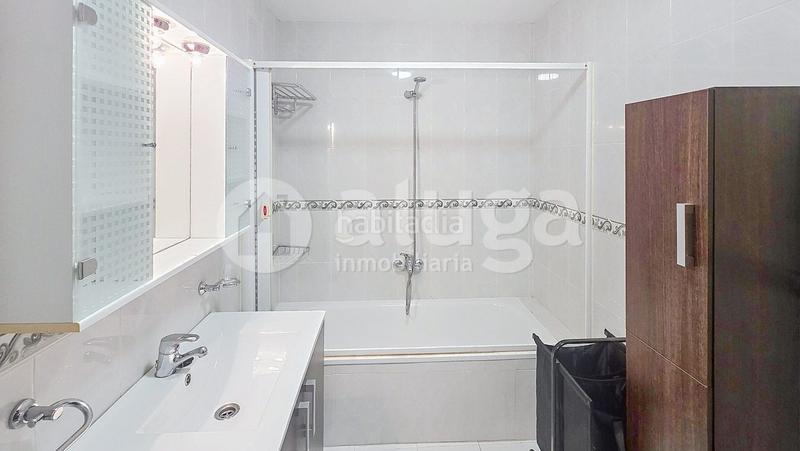 Foto 4b4722eb-01d2-4899-a3e1-cd1543f4dff1. Rent flat with heating in Coiro Cangas
