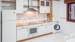 Rent Flat in Coiro. Aluga inmobiliaria ofrece como alquiler anual maravilloso en el