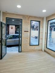 Location Local commercial à Cangas Pueblo. Aluga inmobiliaria alquila local comercial muy bien situado en c