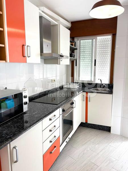 Foto ab9830c2-c745-4adf-b15e-fdd3556ebf49. Rent flat with heating in Coiro Cangas