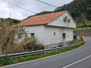 Casa adossada  San blas. Aluga inmobiliaria vende magnifica propiedad en cangas, zona de
