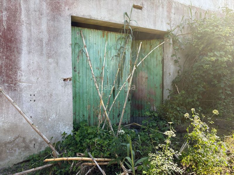 Foto a1127b36-4d74-4723-a278-b76239077301. Casa adossada a Darbo Cangas
