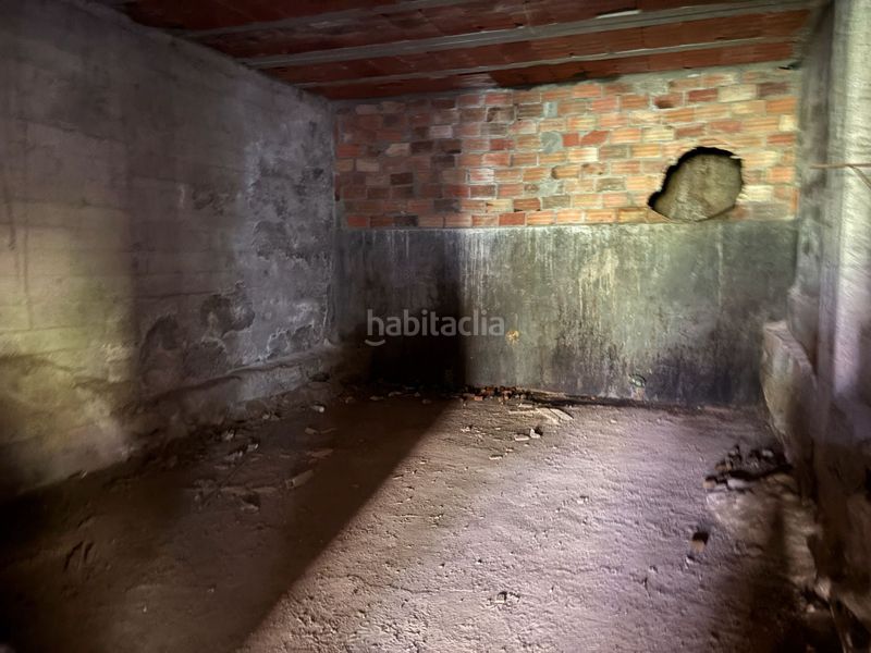 Foto b7359a32-c9cb-4986-a92e-fd9fbf5452e1. Casa adossada a Darbo Cangas