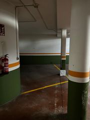 Lloguer Aparcament cotxe a Coiro. Se alquila plaza de garaje en calle atranco, cangas