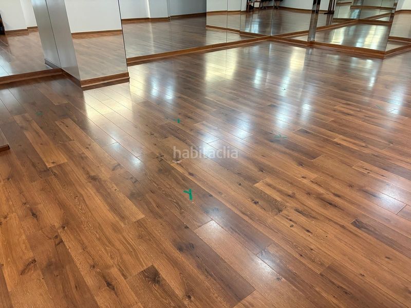 Foto ff77f0f5-98dd-4dee-8907-75a3a8d1bf1d. Local comercial a Cangas pueblo Cangas