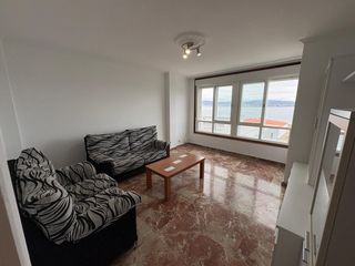 Pis a Coiro. Se vende piso amplio con 3 habitaciones, un baño y un aseo, en c