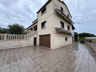 House in Coiro. Aluga inmobiliaria vende precioso chalet en coiro, con vistas al