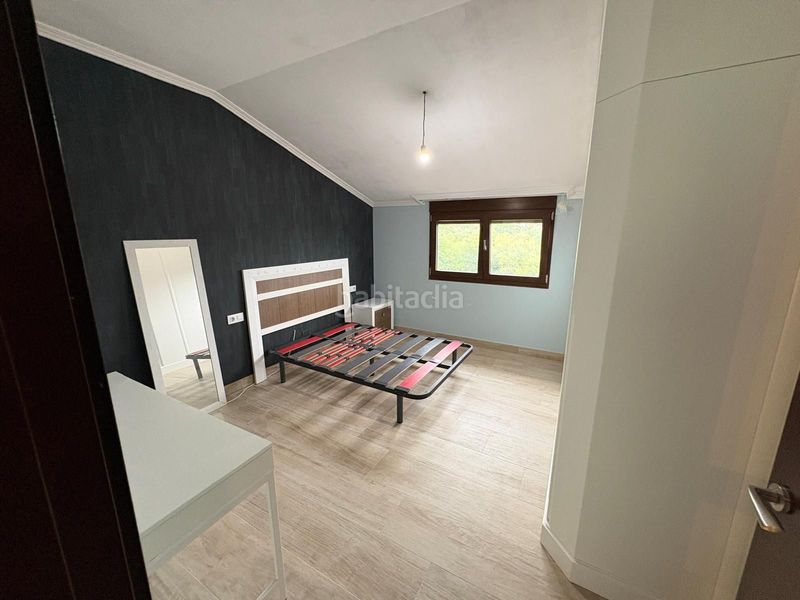 Foto 18115a35-85a7-4f13-9d32-5832cd763ec0. Casa amb aparcament a Coiro Cangas