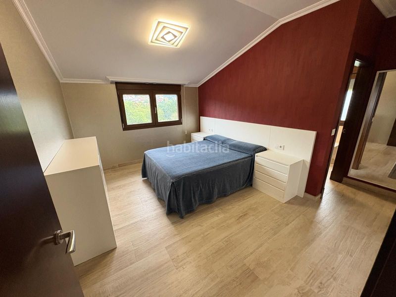Foto ca6d8703-7cf4-44a5-bcce-7b615c204e0d. Casa amb aparcament a Coiro Cangas