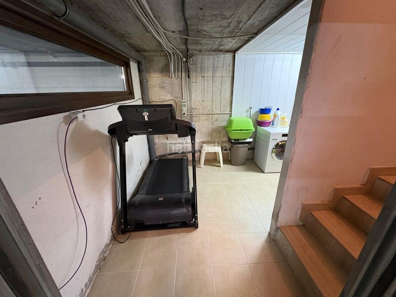 Foto d2d3f041-f639-4e81-aa2a-cabb1ab4a0dd. Casa amb aparcament a Coiro Cangas