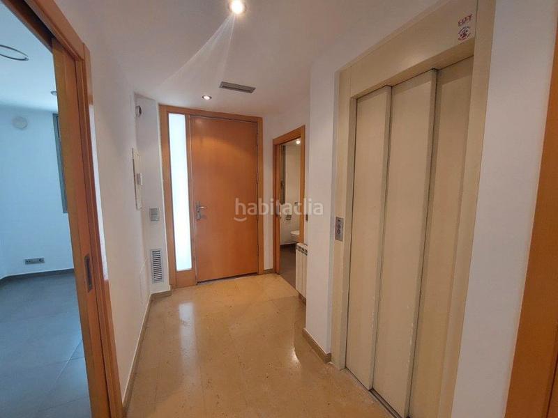 Foto 1c06c958-f3e0-42f5-bcc6-518b35fee212. Casa a schiera in carrer de la barca 21 in Eixample Sant Joan Despí