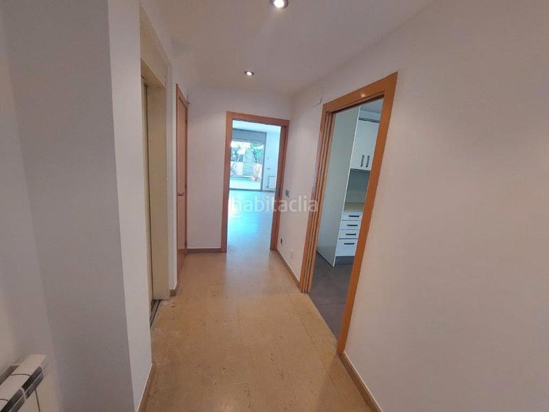 Foto 84119dce-5001-40b0-97b7-62bb1ad07aba. Casa adossada a carrer de la barca 21 a Eixample Sant Joan Despí