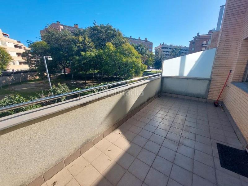 Foto c09fb8d1-dc02-402e-9198-468529984cc4. Casa adossada a carrer de la barca 21 a Eixample Sant Joan Despí