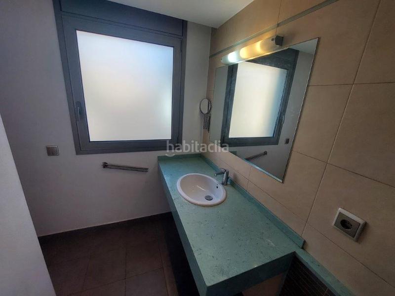 Foto 3e920a58-2efd-4f4b-92ea-7d9d177cadda. Maison jumelée dans carrer de la barca 21 dans Eixample Sant Joan Despí