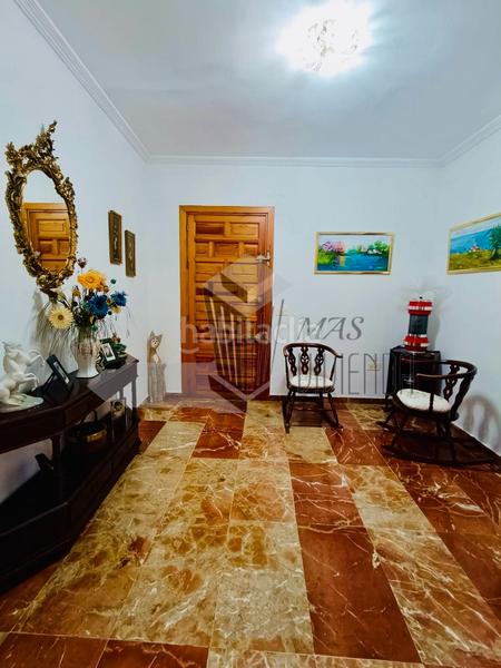 Foto 0d49a7bc-c8d3-4031-95f4-f8a54f512e95. Casa adossada a Casco Antiguo Algeciras