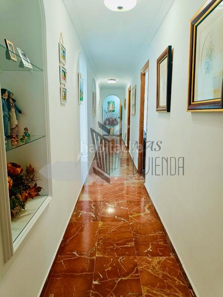 Foto 4e3d53e9-fa5c-4123-a9d9-684b2746f049. Casa adossada a Casco Antiguo Algeciras