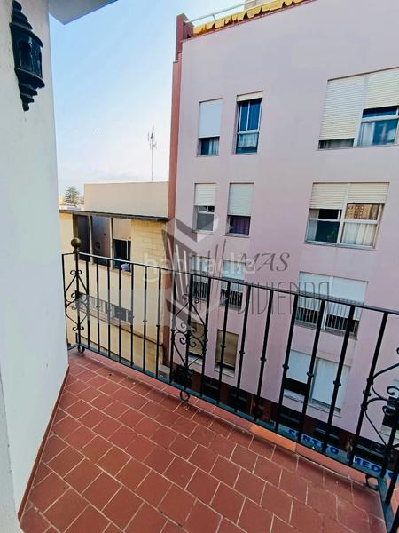 Foto a9849c15-3d74-452f-8a81-df4829772272. Casa adossada a Casco Antiguo Algeciras