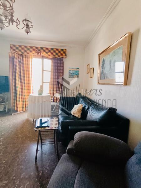 Foto af95b9f4-c1e7-4d65-bf5b-b7d3c1308fef. Casa adossada a Casco Antiguo Algeciras