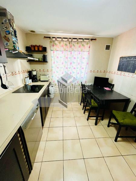 Foto 28f073e7-20e9-4955-9fb0-7047d970bda8. Maison jumelée avec parking dans San García Algeciras