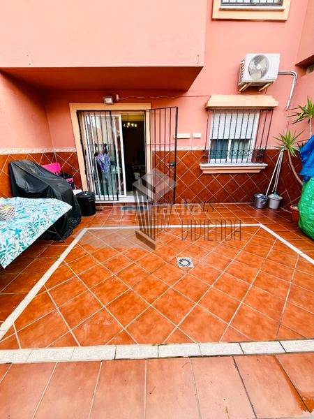 Foto 5ecdebdf-b86b-4474-9eaa-c39094ee237e. Maison jumelée avec parking dans San García Algeciras