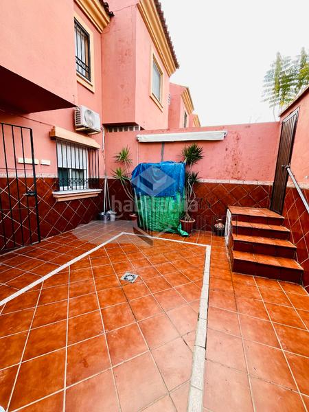 Foto b2ddc938-a535-441a-9ad5-f7eb413ab7dc. Maison jumelée avec parking dans San García Algeciras