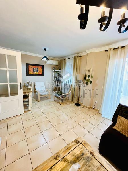 Foto b42028a4-9dc9-4e74-bdf7-84631253eb4f. Maison jumelée avec parking dans San García Algeciras