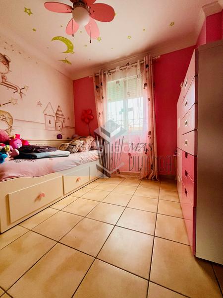 Foto f67daaa9-bbf7-4894-8ad4-0a4385826031. Maison jumelée avec parking dans San García Algeciras