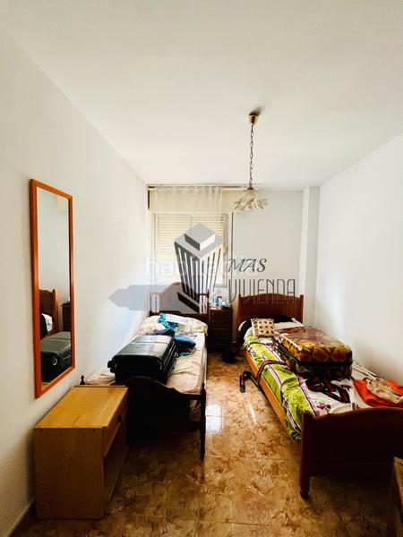 Foto 82102507-8ef0-4ad3-bccf-21521bd8e48f. Piso  en doña casilda en San Bernabé Algeciras