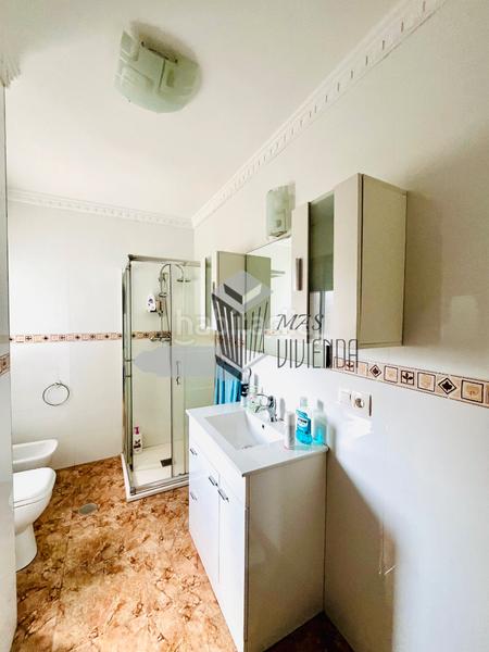 Foto e24a38f7-67da-4305-895e-01bfdfe982f5. Piso  en doña casilda en San Bernabé Algeciras