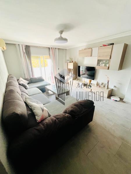 Foto 2da0cf25-a91c-4b77-9dc8-d6bf32ae0532. Pis amb aparcament a Los Pinos Algeciras