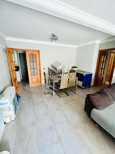 Foto 51af74a1-b2bb-4a94-be41-bb9a31cd5be7. Pis amb aparcament a Los Pinos Algeciras