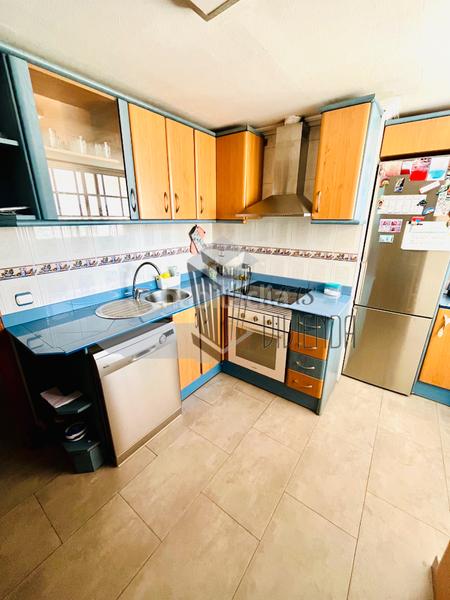 Foto a928c1cc-2b73-48fa-8b0b-bdf554bc5a09. Pis amb aparcament a Los Pinos Algeciras