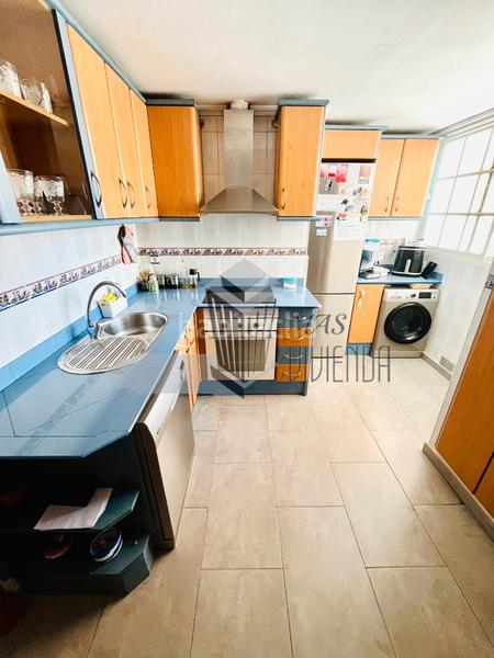 Foto bed9e4ab-dbd8-4997-a304-82fee6efe4e4. Pis amb aparcament a Los Pinos Algeciras