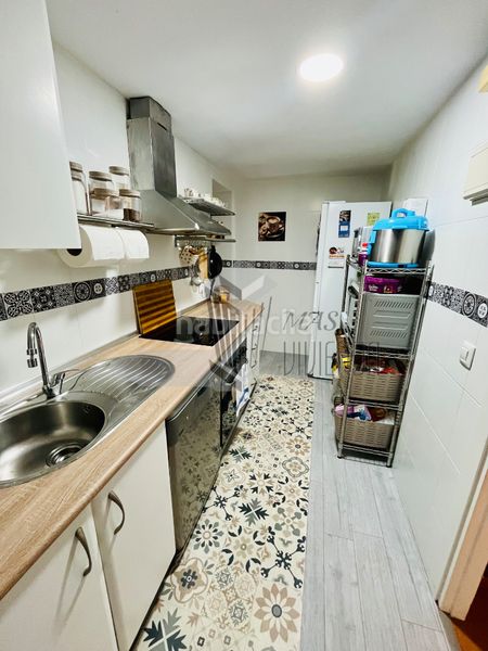 Foto c5f95d0a-5705-44fa-aa0f-dbdde996dfe5. Pis a San Bernabé Algeciras