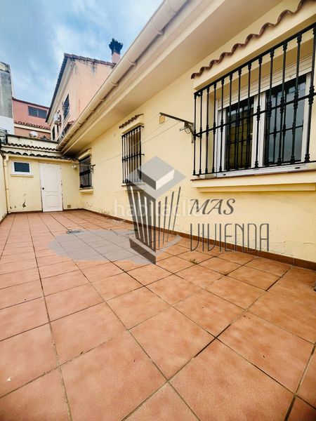 Foto c37ce102-b449-499c-90d0-ee1bbe440dd9. Casa amb aparcament a La Granja - La Colina - Los Pastores Algeciras