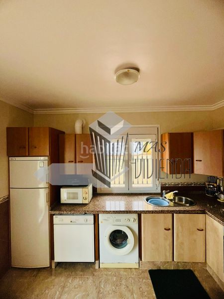 Foto d4c534ad-20c7-4fb1-8684-7fc46acd7fc7. Casa amb aparcament a La Granja - La Colina - Los Pastores Algeciras