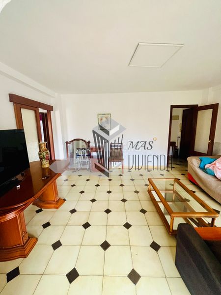 Foto 09513f34-3626-4fbf-860f-414dea26d39c. Pis a San Bernabé Algeciras