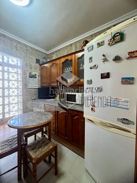 Foto 2a21e7fa-bc7d-4ef4-be25-d34bd0802224. Pis o en venta - calle teniente miranda a Casco Antiguo Algeciras