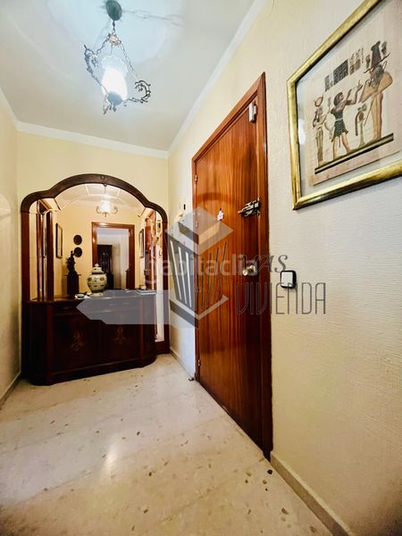 Foto c436031b-f9fb-412d-87ed-81a9fef13c8e. Pis o en venta - calle teniente miranda a Casco Antiguo Algeciras