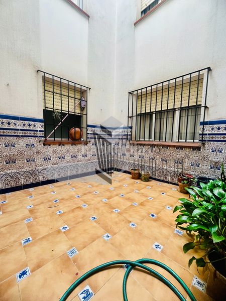 Foto cc142da5-132e-4eff-8bd8-3568ab8cd438. Pis o en venta - calle teniente miranda a Casco Antiguo Algeciras