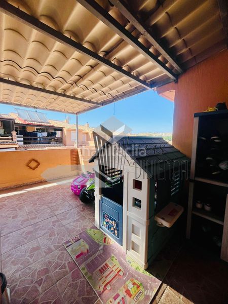 Foto 3c71ee00-daca-4a27-b120-ffd09d5369a3. Casa adossada a San García Algeciras