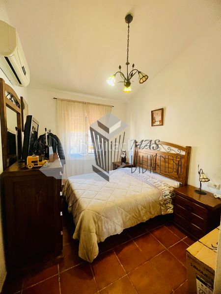 Foto 53e81a6e-52b8-40cd-84d3-f790e5523071. Casa adossada a San García Algeciras