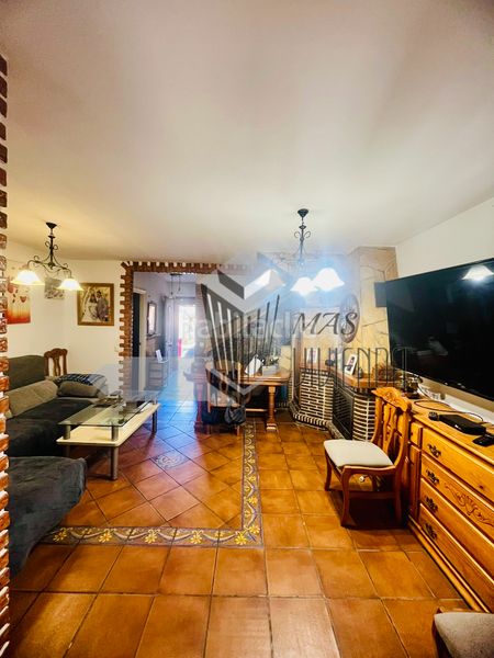 Foto c6a34db5-ece7-4e87-83cc-cbe5c911012b. Casa adossada a San García Algeciras