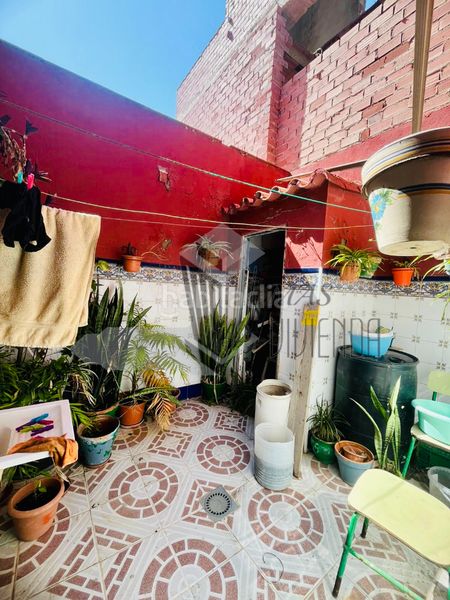 Foto 0d1d23d9-15c9-4da9-803d-63641d1adfc3. Casa adossada a Santa Bárbara-Ciudad Deportiva Línea de la Concepción (La)
