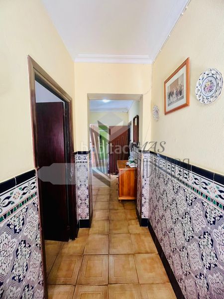 Foto 1ae7f6bc-7fd4-4891-9e79-6a32b77dcfe5. Casa adossada a Santa Bárbara-Ciudad Deportiva Línea de la Concepción (La)