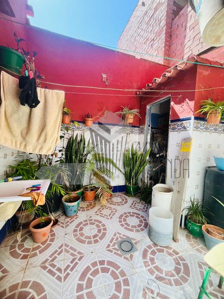 Foto fdcffb5b-2312-4081-b7c3-34682d7bd37b. Casa adossada a Santa Bárbara-Ciudad Deportiva Línea de la Concepción (La)