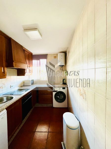 Foto 8223e0f0-ce5e-4c9e-bdfa-52255d9b2284. Pis amb aparcament piscina a Mondejar-Junquillos Línea de la Concepción (La)