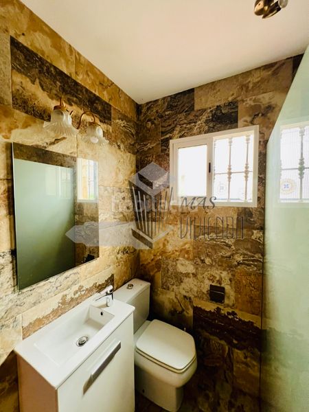 Foto 2eb2d543-d055-42bc-b0d1-f23d94af2d70. Casa adossada a San José-San Bernardo Línea de la Concepción (La)