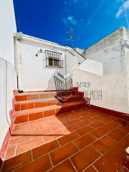 Foto d90c3ce7-ef83-4364-b785-7b1e5f995980. Casa adossada a San José-San Bernardo Línea de la Concepción (La)